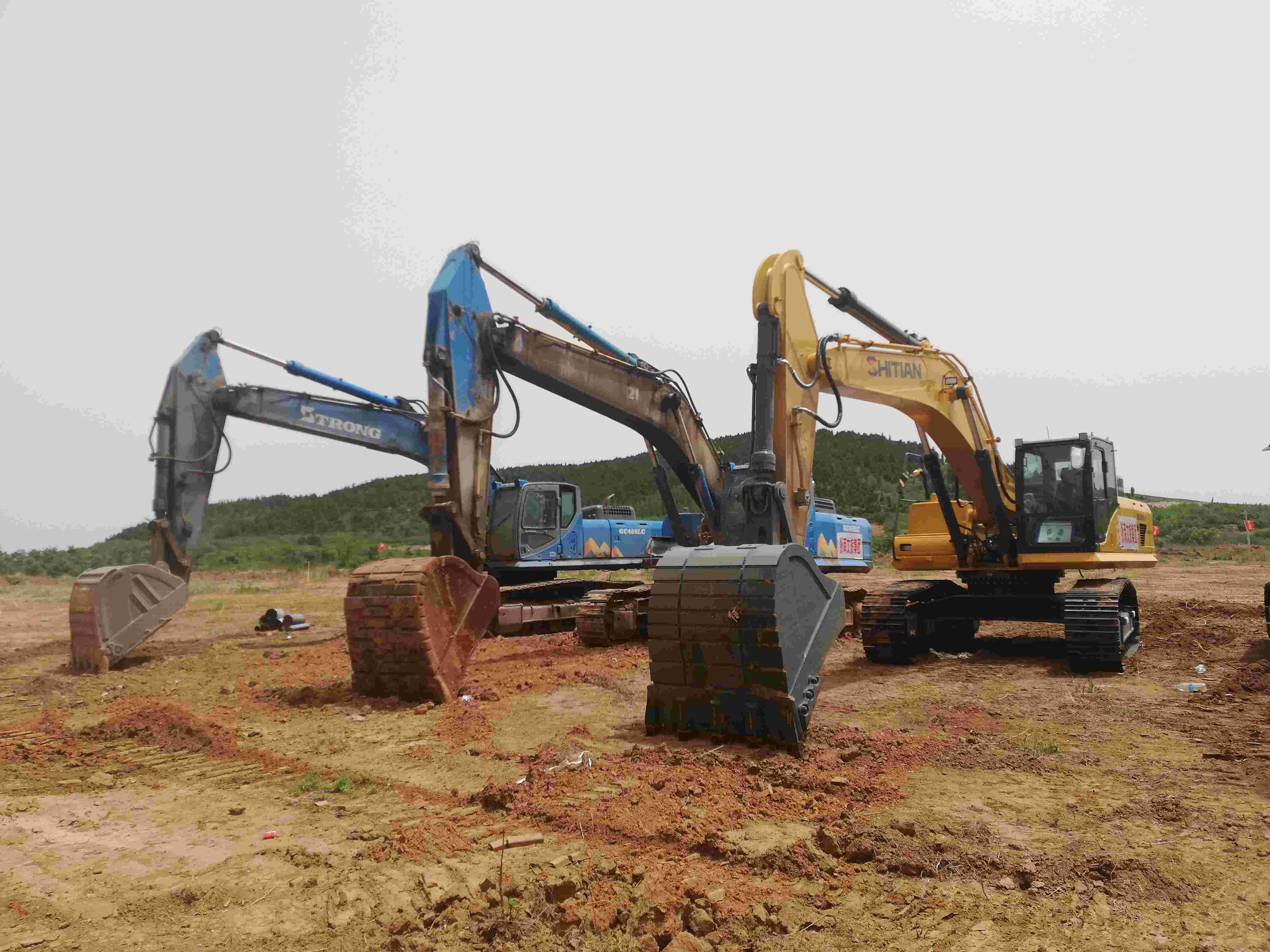 Excavadora hidráulica sobre orugas de 38 toneladas Excavadora hidráulica sobre orugas de 38 toneladas