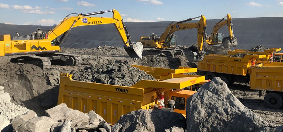 موقع بناء الحفارة الكبيرة شيتيان في منغوليا الداخلية