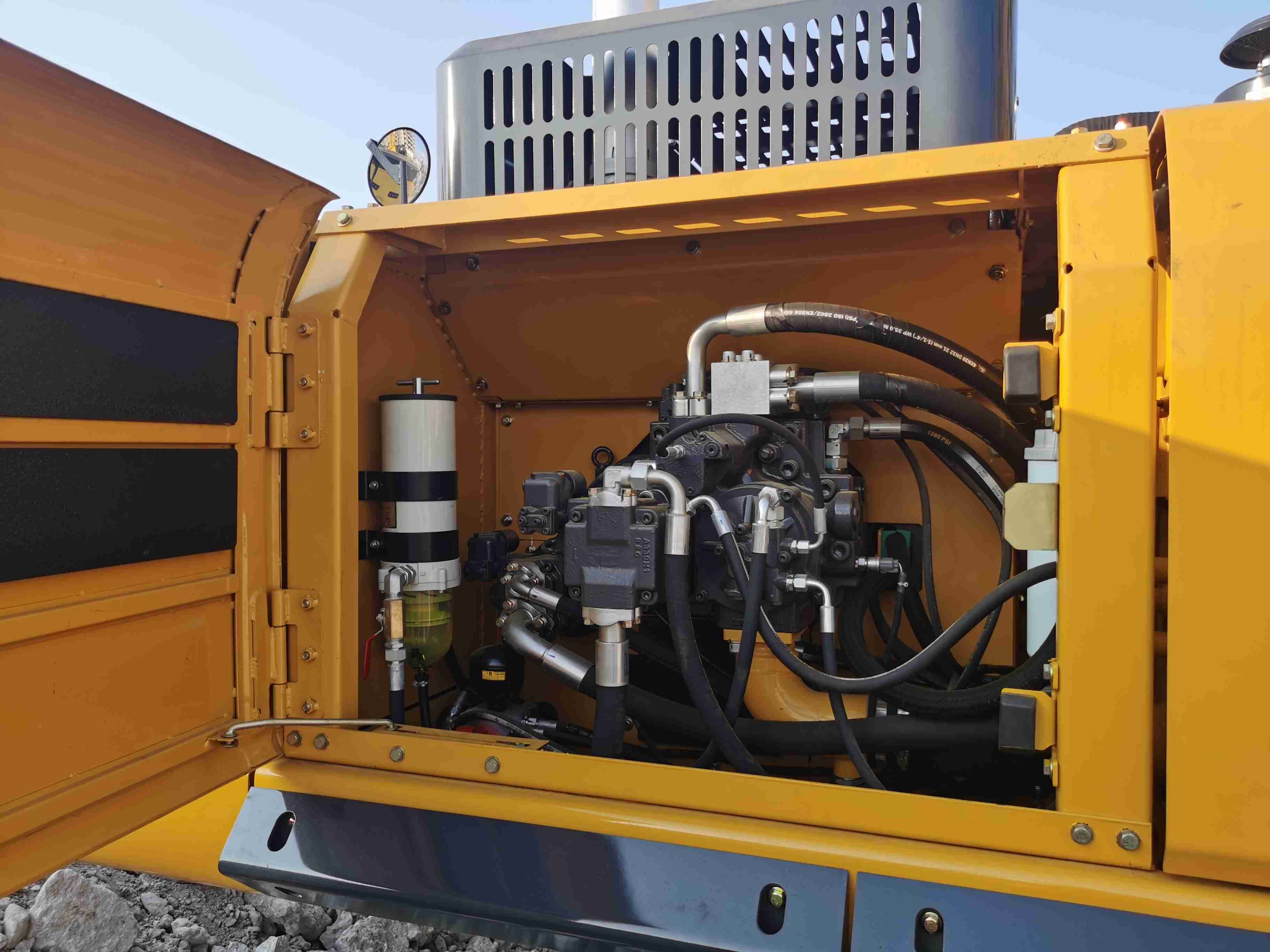 68 Ton Crawler Excavator